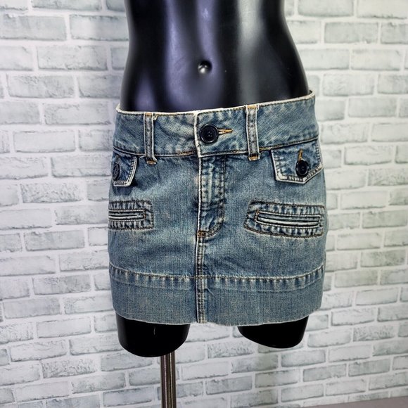 American Eagle Outfitters Dresses & Skirts - Vintage 90s Y2K American Eagle Outfitters 6 Distressed‎ Denim Micro Mini Skirt